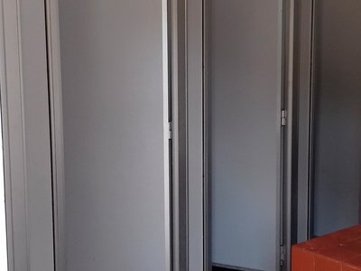 Camping - Baños, gabinetes individuales