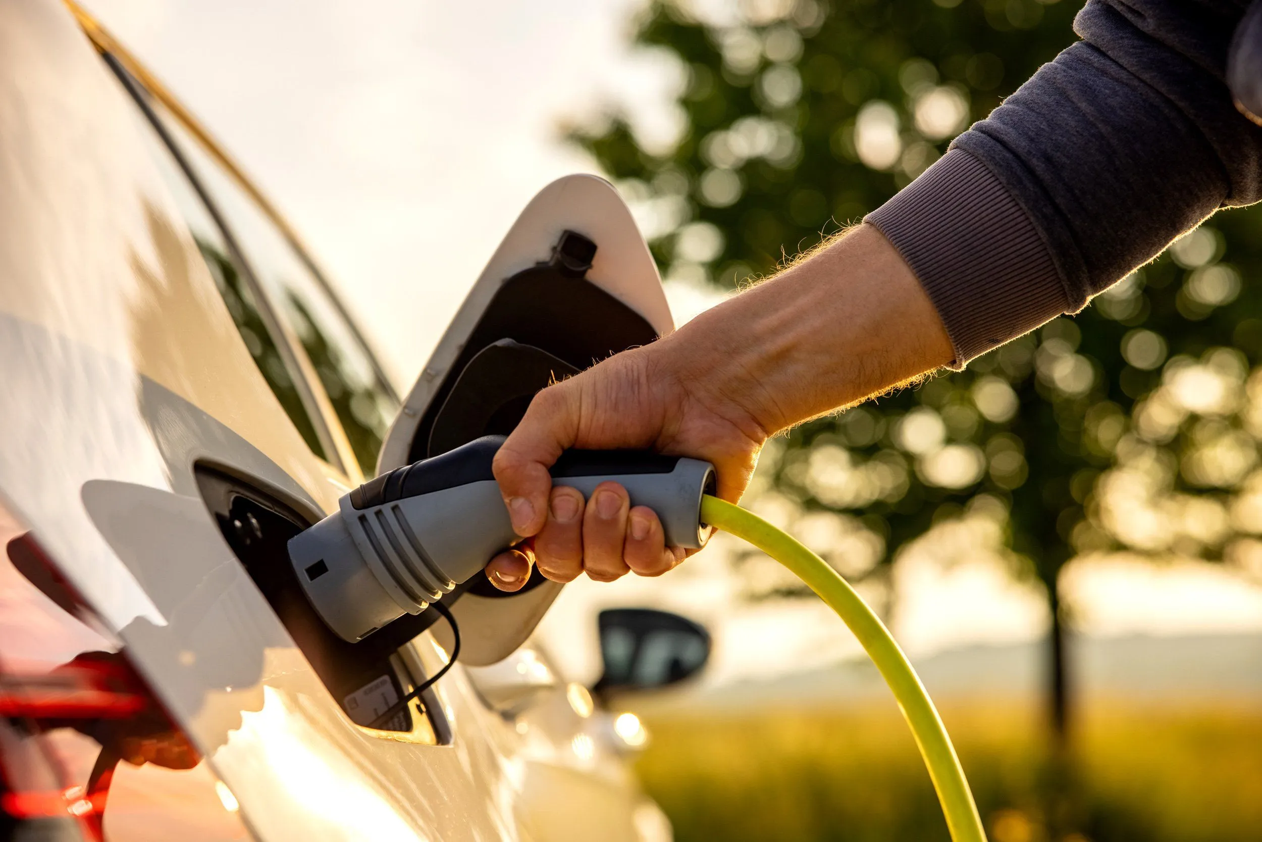 ¿Dónde cargar auto eléctrico rápido?