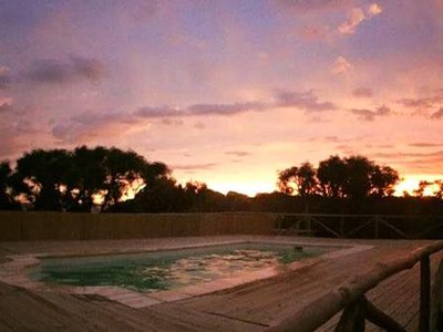 Atardecer en la piscina